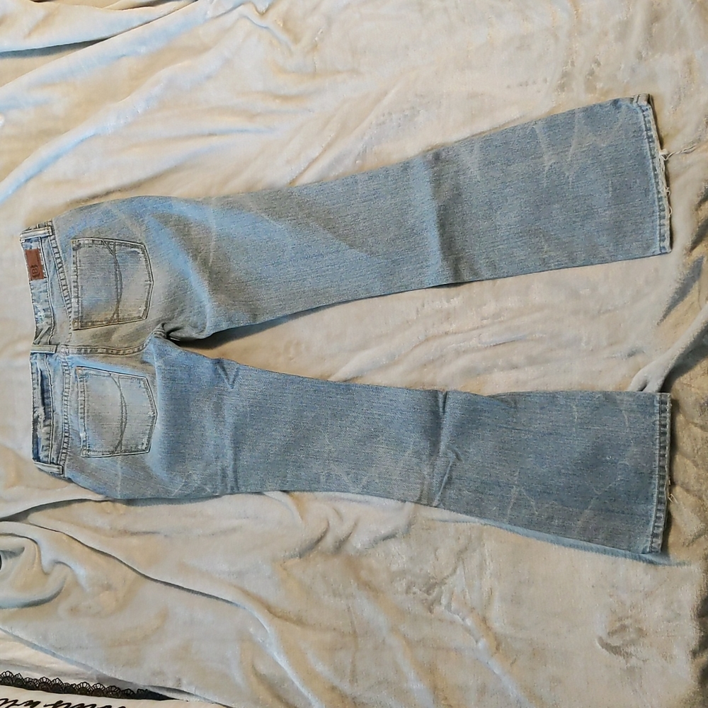 Vintage Bullhead Laguna boot cut distressed light blue jean. Size 5